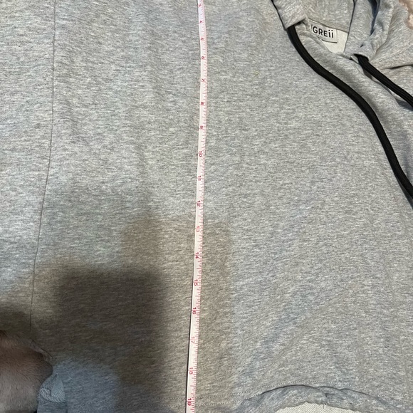 The Greii Dolman cropped hoodie - Picture 4 of 4